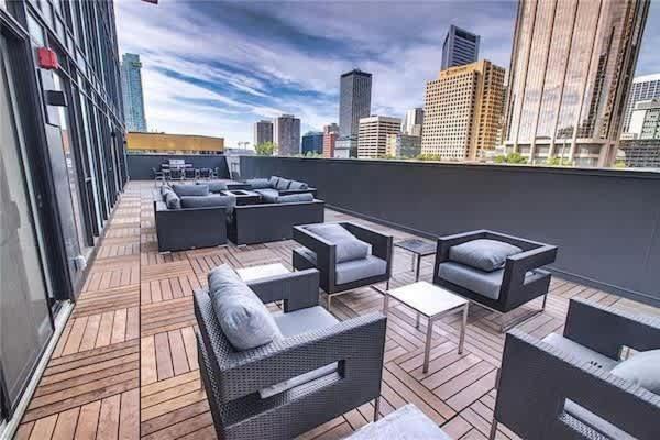 Holiday home Executive Sky Lux - 2 Bd 2ba Views Pool Patio & Gym *